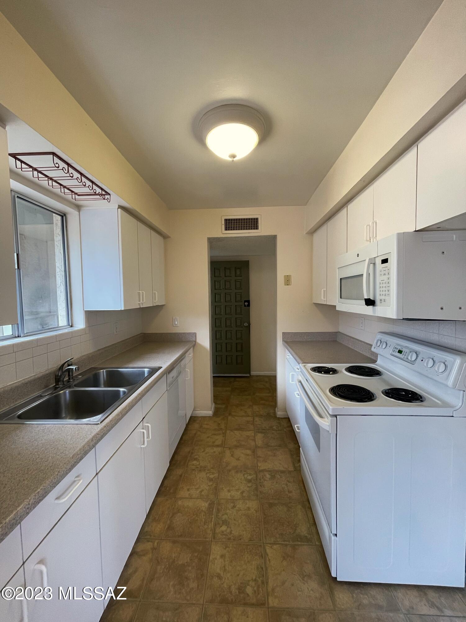 660 East River Road, Unit X Tucson, AZ 85704 - Photo 35 of 35