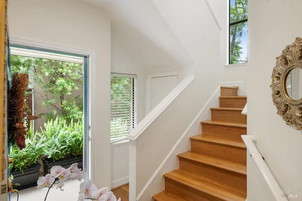 $1,375,000 | 36 Mariposa Avenue, Unit 2, San Anselmo, CA 94960