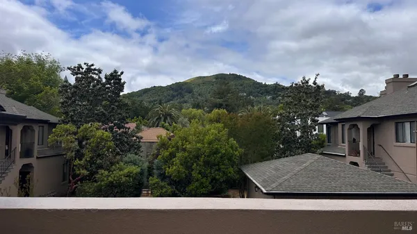 $1,375,000 | 36 Mariposa Avenue, Unit 2, San Anselmo, CA 94960