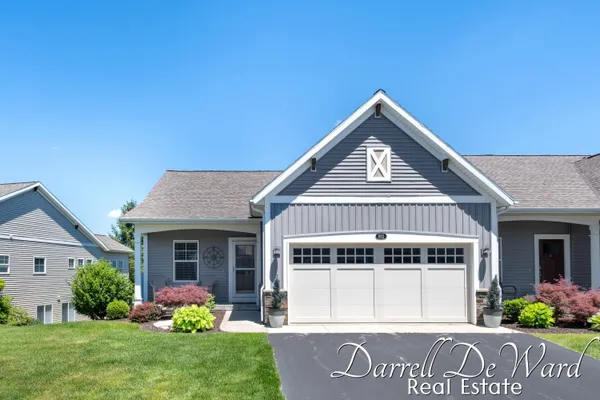 $449,900 | 885 South Center Park Drive Southwest, Byron Center, MI 49315