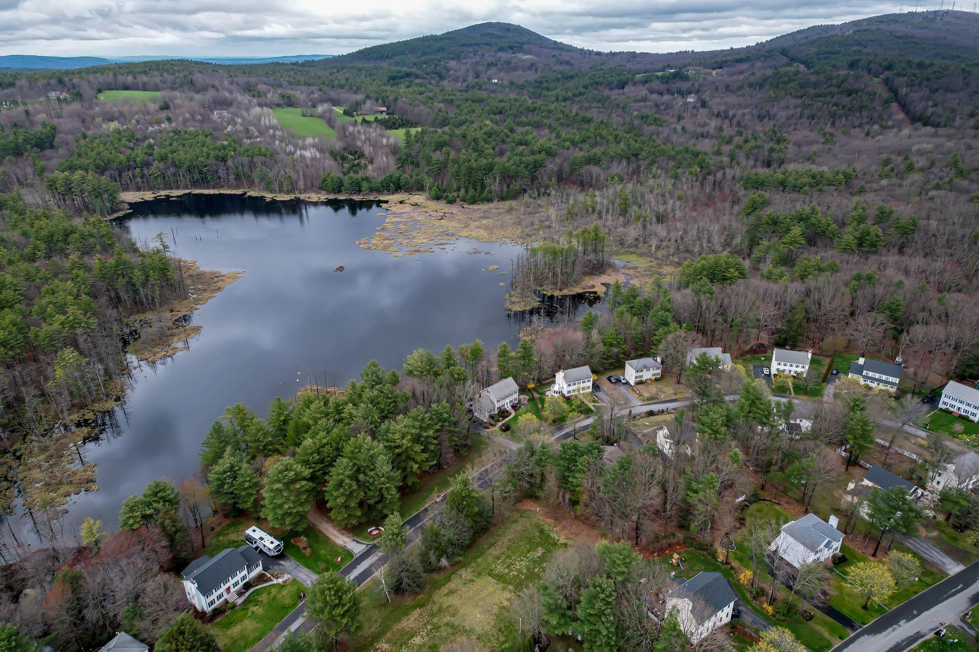 264 Pulpit Road Bedford, NH 03110 - Photo 35 of 36
