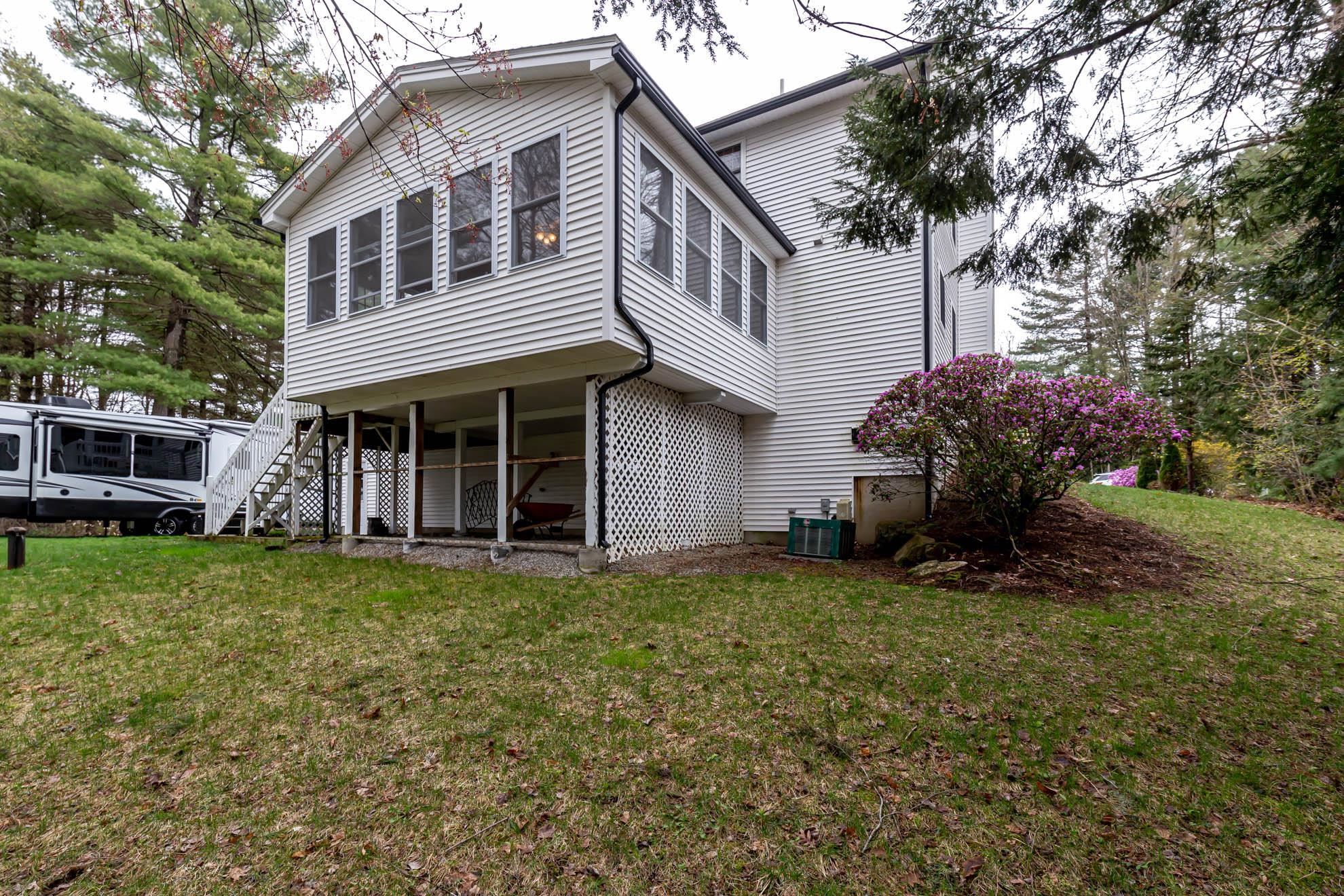 264 Pulpit Road Bedford, NH 03110 - Photo 6 of 36
