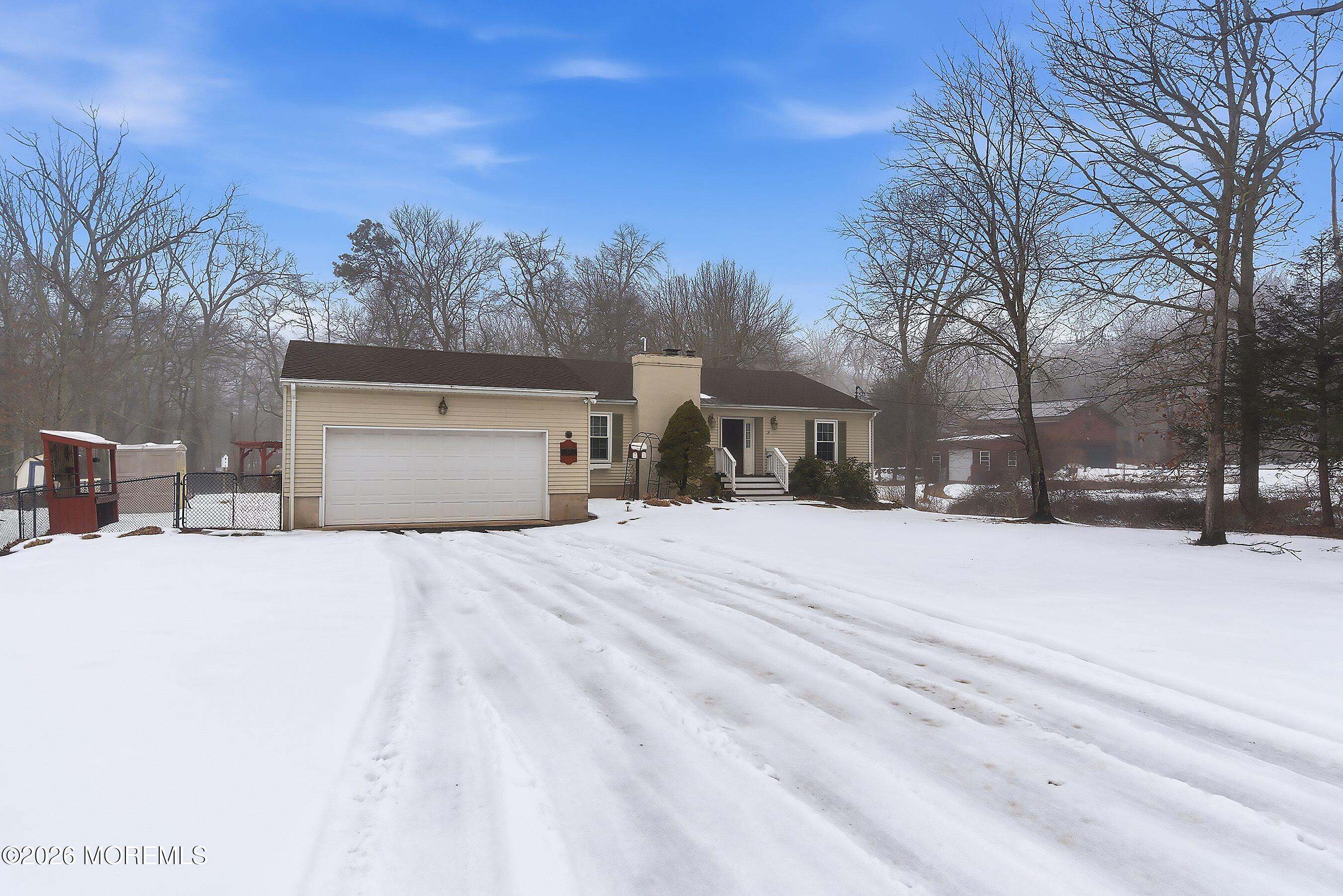 638 Freehold Road Jackson, NJ 08527 - Photo 4 of 34 03-Front Left