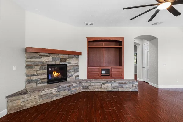 $1,100,000 | 1144 Clearwater Creek Boulevard, Manteca, CA 95336