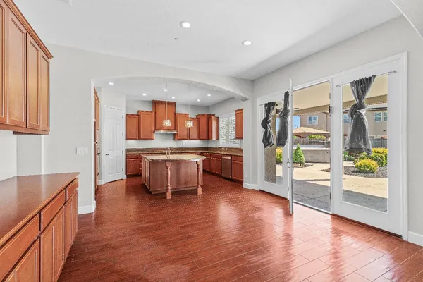 $1,100,000 | 1144 Clearwater Creek Boulevard, Manteca, CA 95336