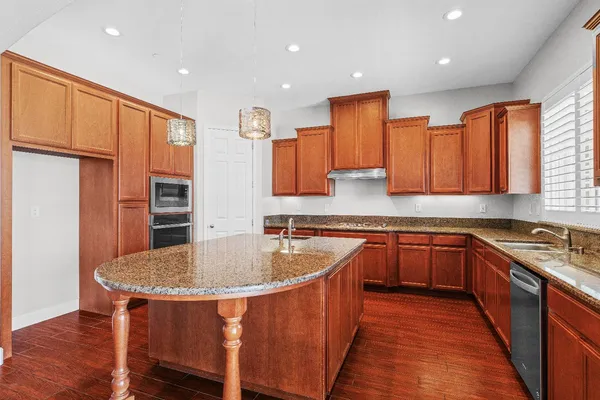 $1,100,000 | 1144 Clearwater Creek Boulevard, Manteca, CA 95336