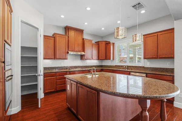 $1,100,000 | 1144 Clearwater Creek Boulevard, Manteca, CA 95336