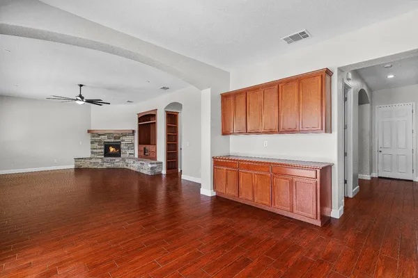 $1,100,000 | 1144 Clearwater Creek Boulevard, Manteca, CA 95336