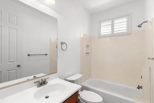 $1,100,000 | 1144 Clearwater Creek Boulevard, Manteca, CA 95336