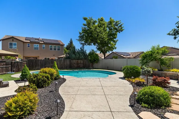 $1,100,000 | 1144 Clearwater Creek Boulevard, Manteca, CA 95336
