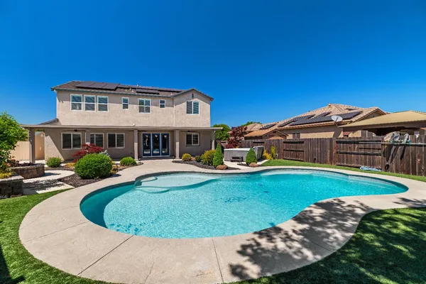 $1,100,000 | 1144 Clearwater Creek Boulevard, Manteca, CA 95336