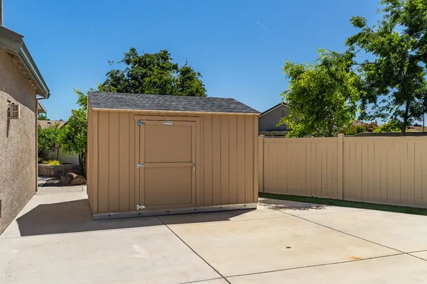 $1,100,000 | 1144 Clearwater Creek Boulevard, Manteca, CA 95336