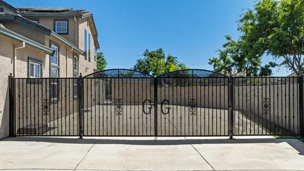 $1,100,000 | 1144 Clearwater Creek Boulevard, Manteca, CA 95336