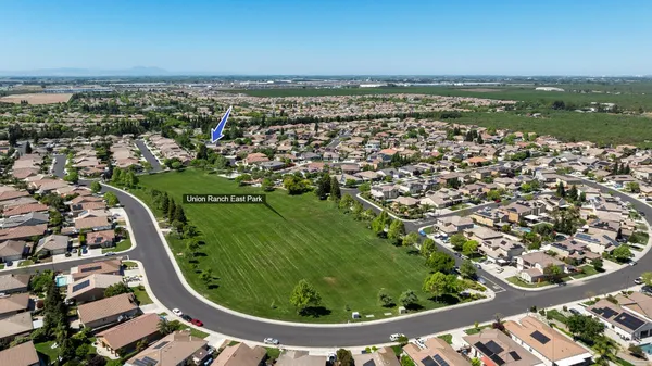 $1,100,000 | 1144 Clearwater Creek Boulevard, Manteca, CA 95336
