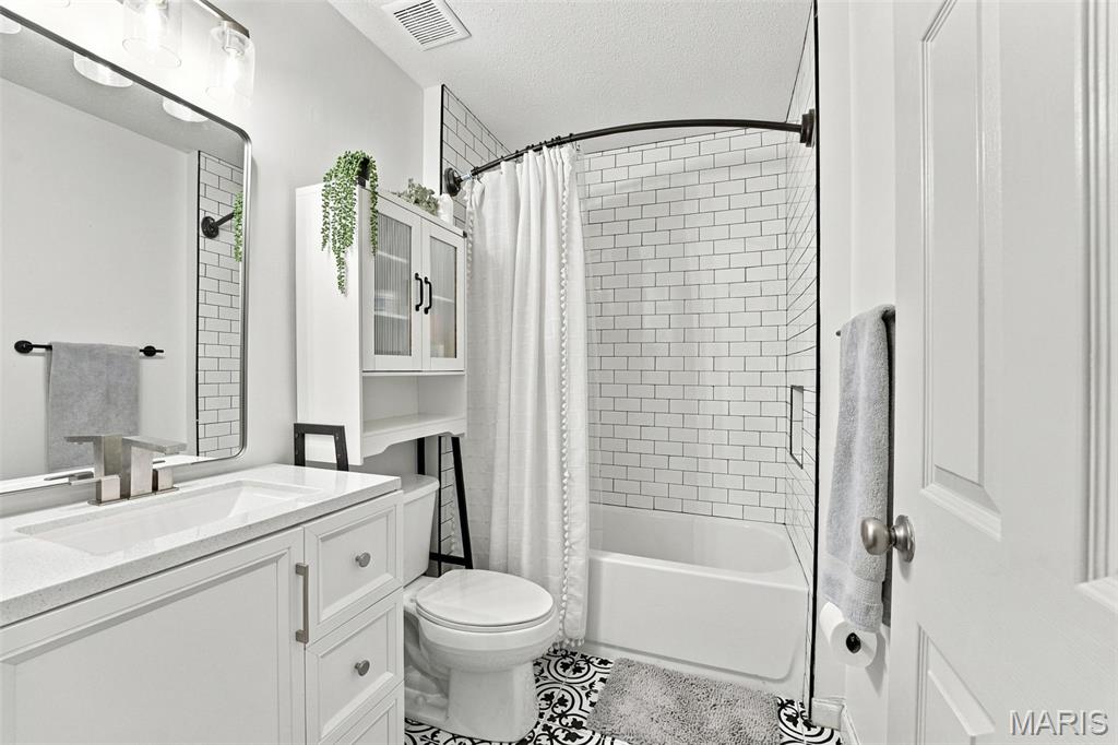 103 Hemingway Lane, Unit B Weldon Spring, MO 63304 - Photo 18 of 47 Gallery Image 18