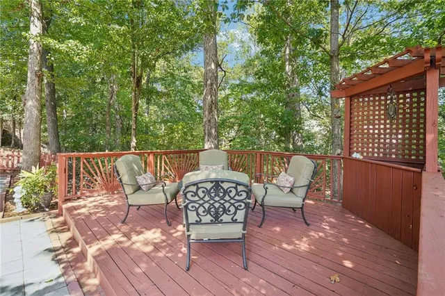$640,000 | 715 Moonlight Way, Suwanee, GA 30024