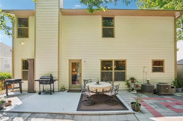 $640,000 | 715 Moonlight Way, Suwanee, GA 30024