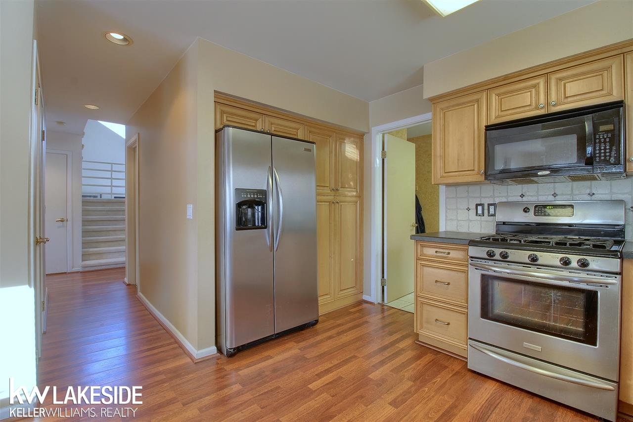 48407 Tilch Road Macomb, MI 48044 - Photo 15 of 34