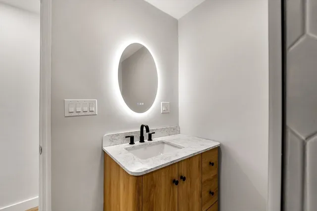 $389,999 | 12 Sewall Avenue, Unit 3, Winthrop, MA 02152