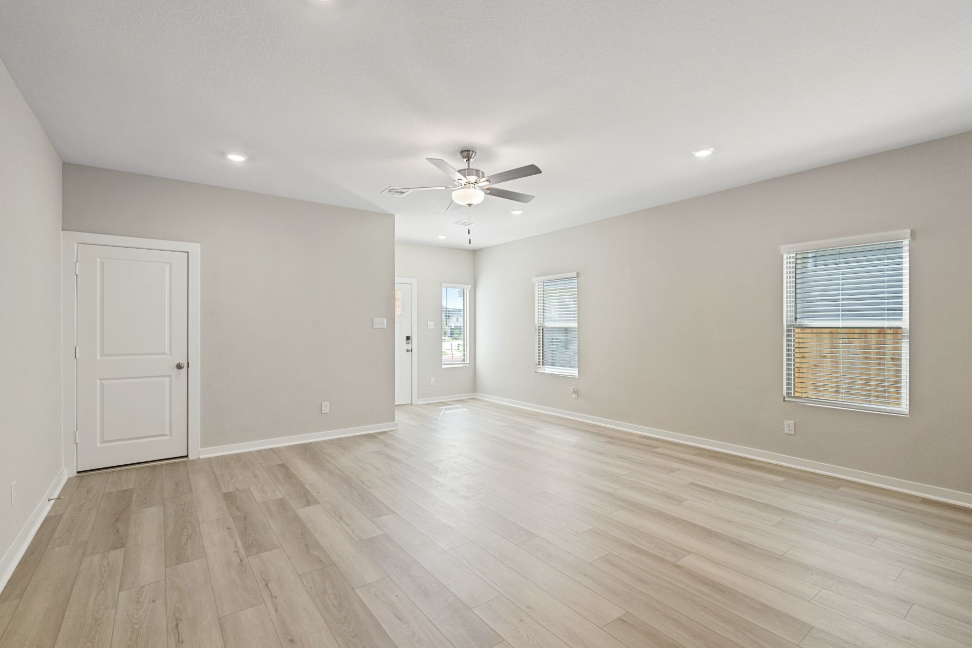 2906 Rockwood Drive Rosharon, TX 77583 - Photo 6 of 18 representative photo