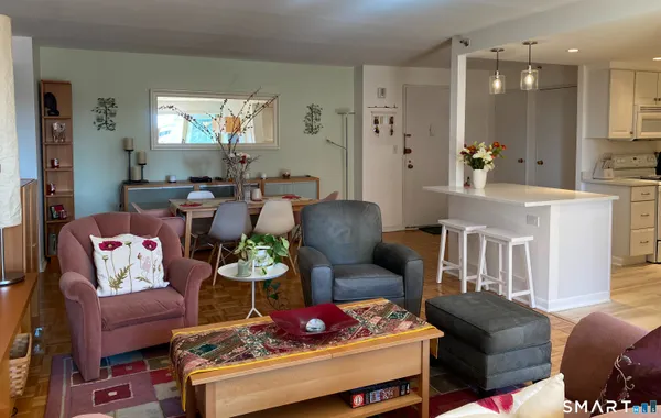 $3,800 | 143 Hoyt Street, Unit 4K, Stamford, CT 06905