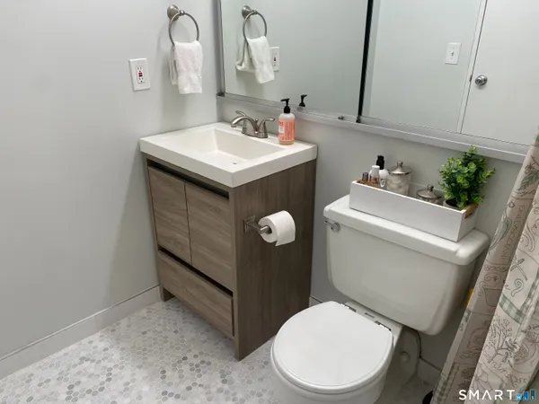 $4,000 | 143 Hoyt Street, Unit 4K, Stamford, CT 06905