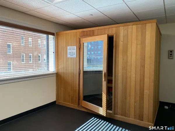 $4,000 | 143 Hoyt Street, Unit 4K, Stamford, CT 06905