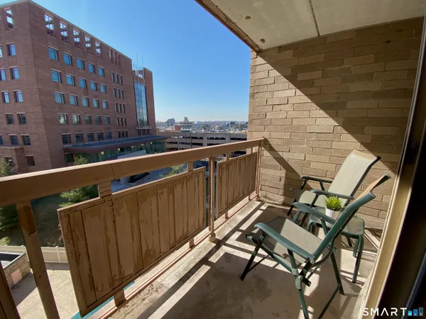 $3,800 | 143 Hoyt Street, Unit 4K, Stamford, CT 06905