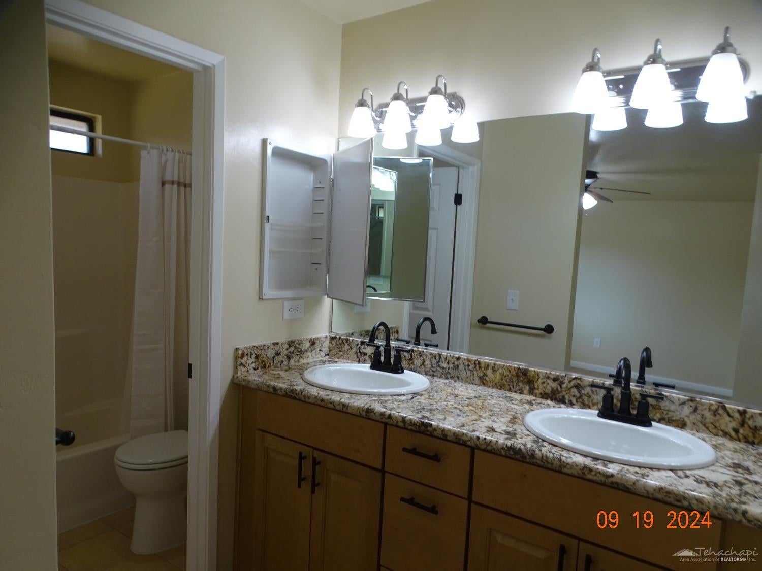 21140 Woodford-Tehachapi Road Tehachapi, CA 93561 - Photo 12 of 20 Gallery Image 12