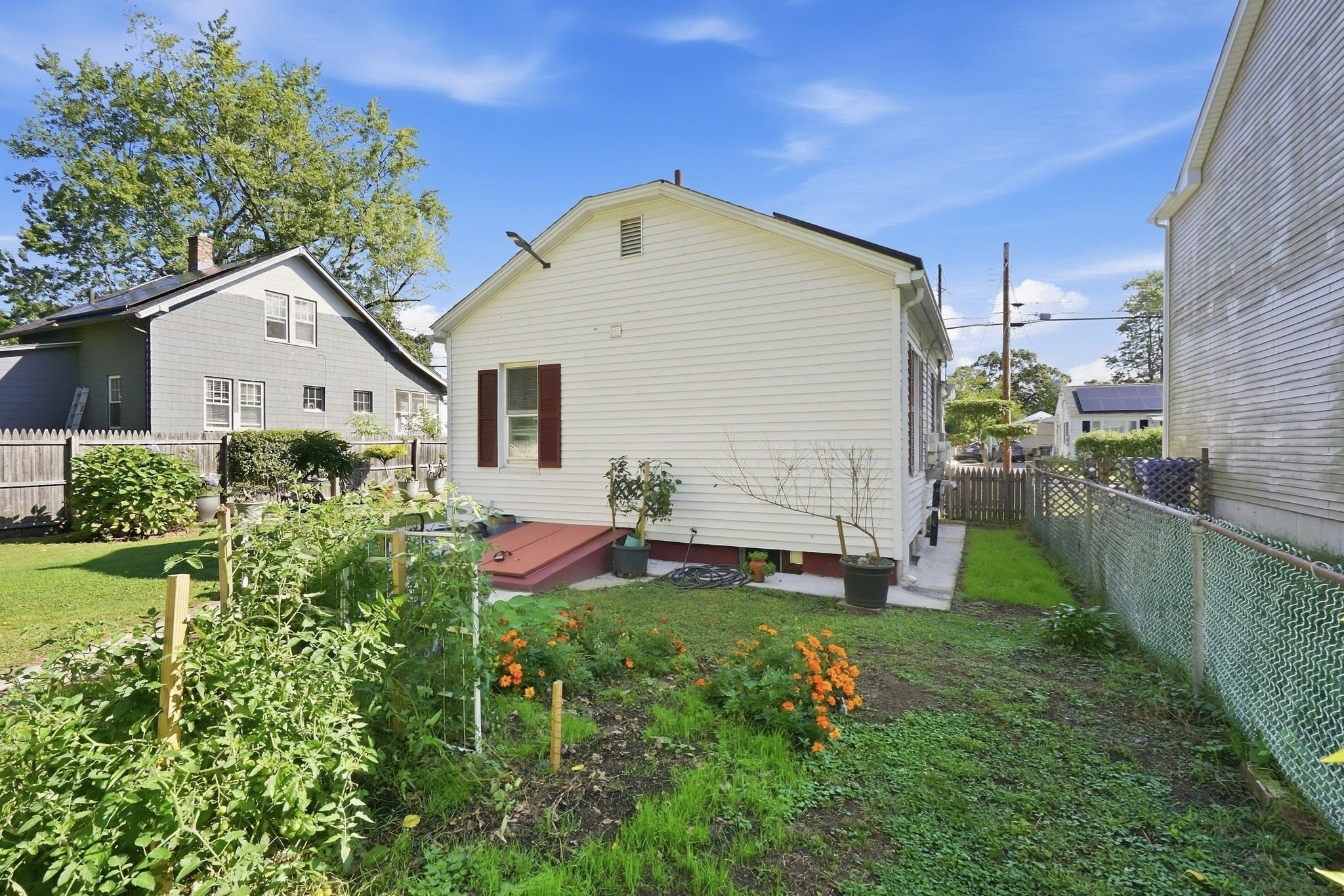 114 Hood Street Springfield, MA 01109 - Photo 30 of 34 Gallery Image 30