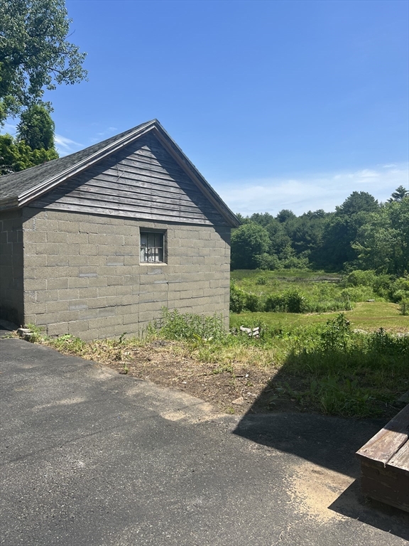 19 Greenwich Plains Road Ware, MA 01082 - Photo 6 of 37
