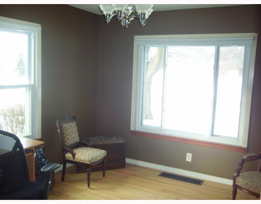 4230 Morefield Road Hermitage, PA 16148 - Photo 4 of 6 Dining Room.