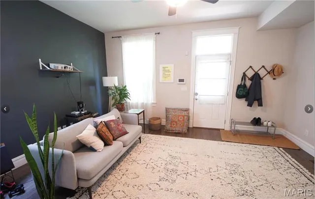 $2,750 | 4227 McRee Avenue, St. Louis, MO 63110