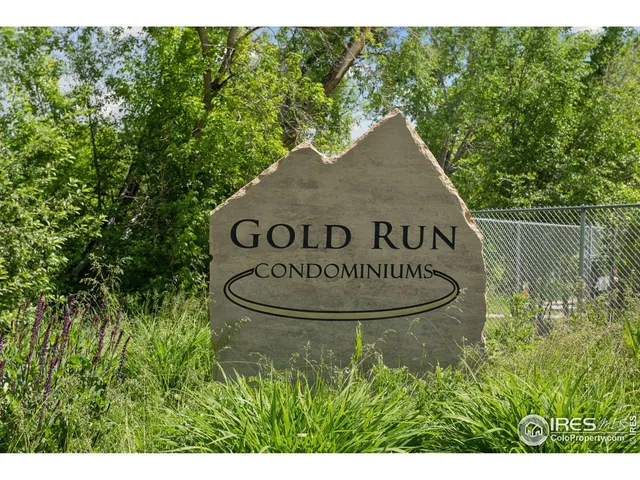 a sign that is on the side of a building