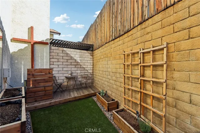 $499,000 | 5050 Canyon Crest Drive, Unit 22, Riverside, CA 92507