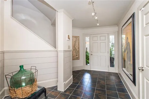 $600,000 | 100 Tchefuncte Oaks Drive, Unit 100, Mandeville, LA 70471