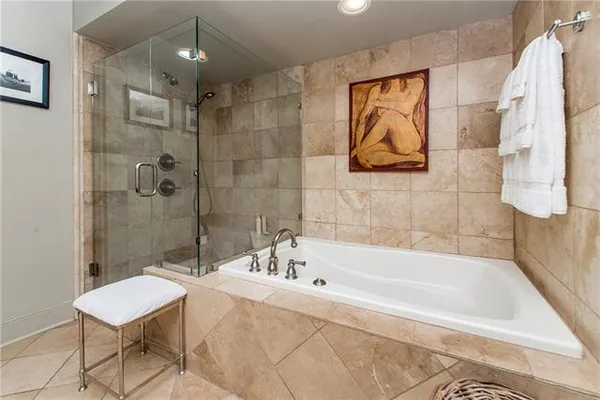 $600,000 | 100 Tchefuncte Oaks Drive, Unit 100, Mandeville, LA 70471