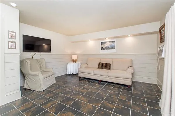 $600,000 | 100 Tchefuncte Oaks Drive, Unit 100, Mandeville, LA 70471