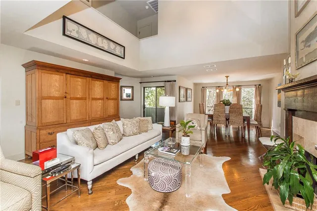 $600,000 | 100 Tchefuncte Oaks Drive, Unit 100, Mandeville, LA 70471