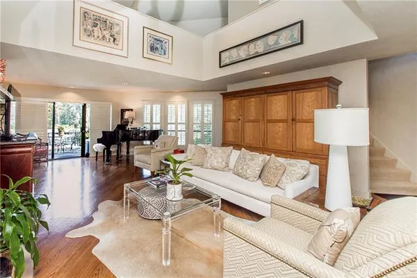 $600,000 | 100 Tchefuncte Oaks Drive, Unit 100, Mandeville, LA 70471