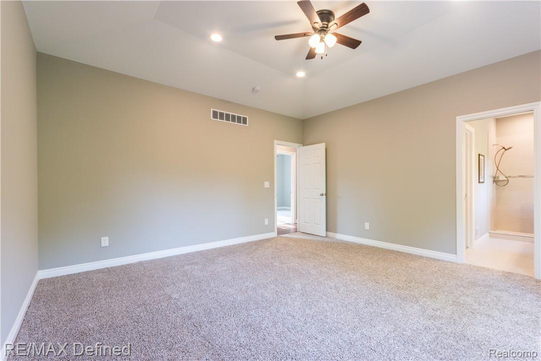 2470 Bull Run Road Oxford, MI 48371 - Photo 14 of 26 Master Bedroom, Ceiling Fan