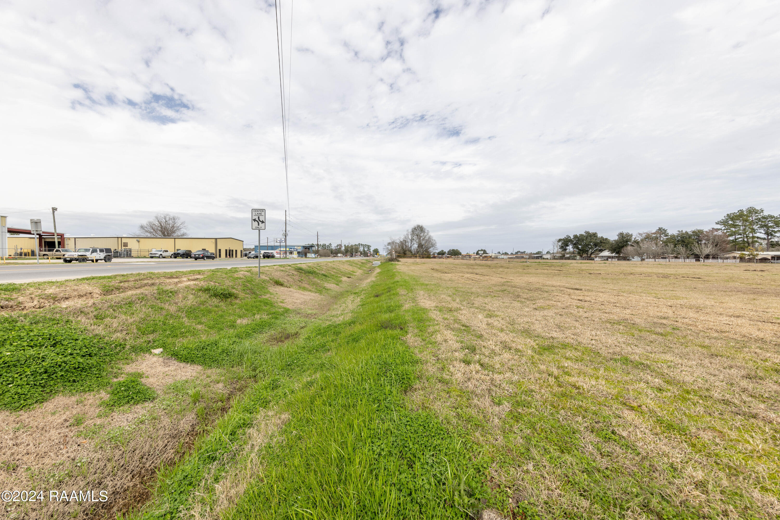 225 Apollo Road Scott, LA 70583 - Photo 3 of 8 5U1A2872
