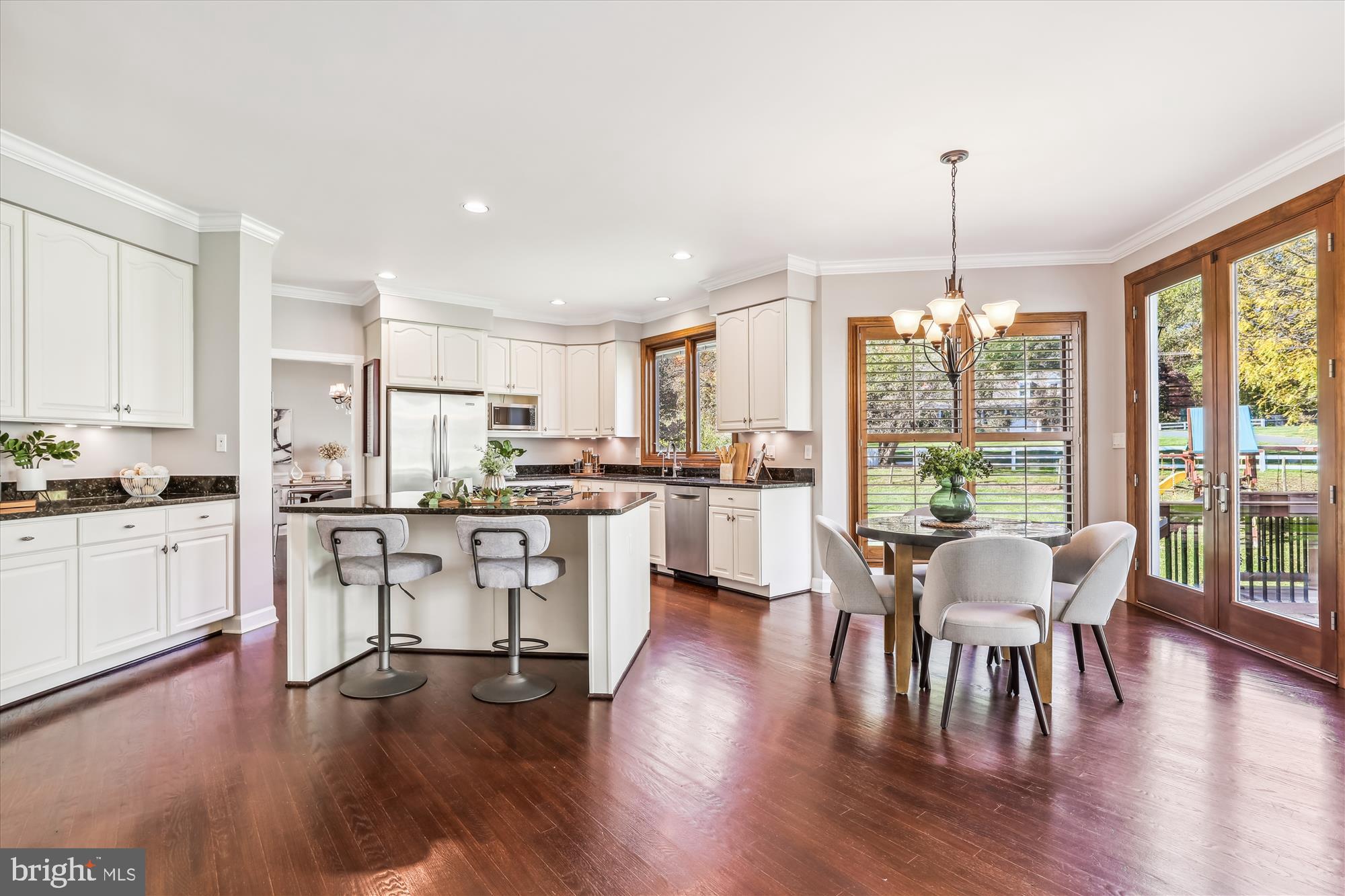 1162 Meadowlook Court Reston, VA 20194 - Photo 20 of 86 Upgraded Gourmet Kitchen with Breakfast Nook