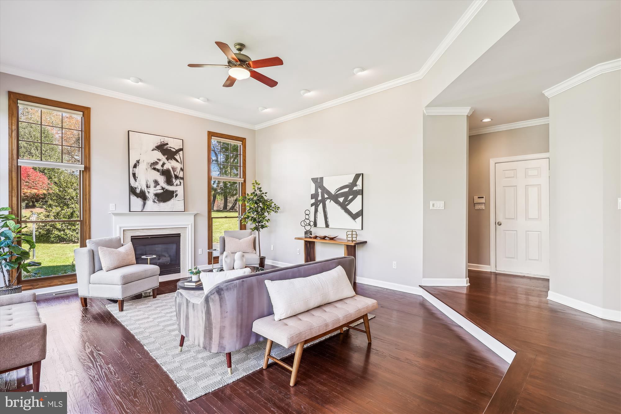 1162 Meadowlook Court Reston, VA 20194 - Photo 27 of 86 Soaring 11-foot High Ceiling in Familyroom