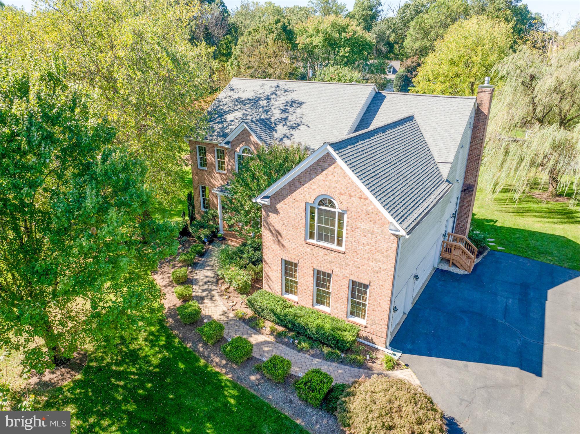 1162 Meadowlook Court Reston, VA 20194 - Photo 3 of 86 5 Bed, 4.5 Bath, 3-Car Garage Home on 0.86 Acres