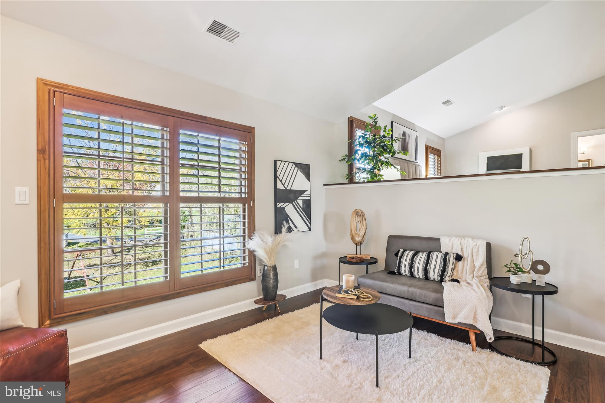 1162 Meadowlook Court Reston, VA 20194 - Photo 35 of 86 Primary Bedroom Suite with Step-Down Sitting Room