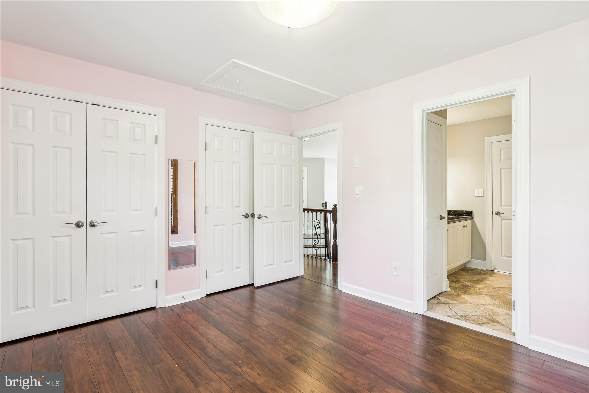 1162 Meadowlook Court Reston, VA 20194 - Photo 57 of 86 Bedroom #3 shares "Jack-n-Jill" Full Bathroom