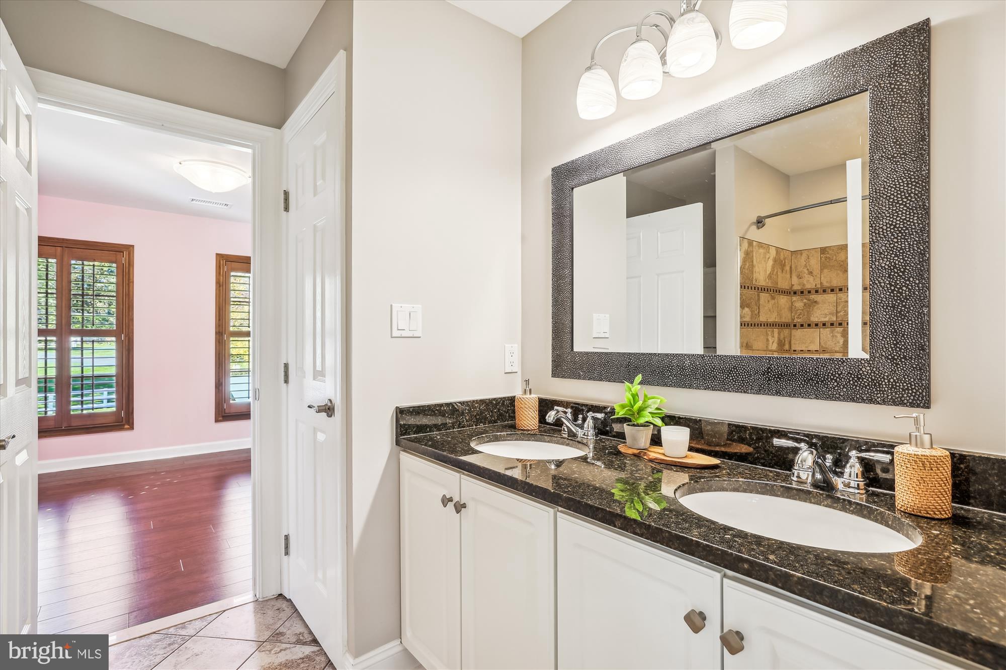 1162 Meadowlook Court Reston, VA 20194 - Photo 58 of 86 "Jack-n-Jill" Full Bathroom (Bedrooms #3 and #4)