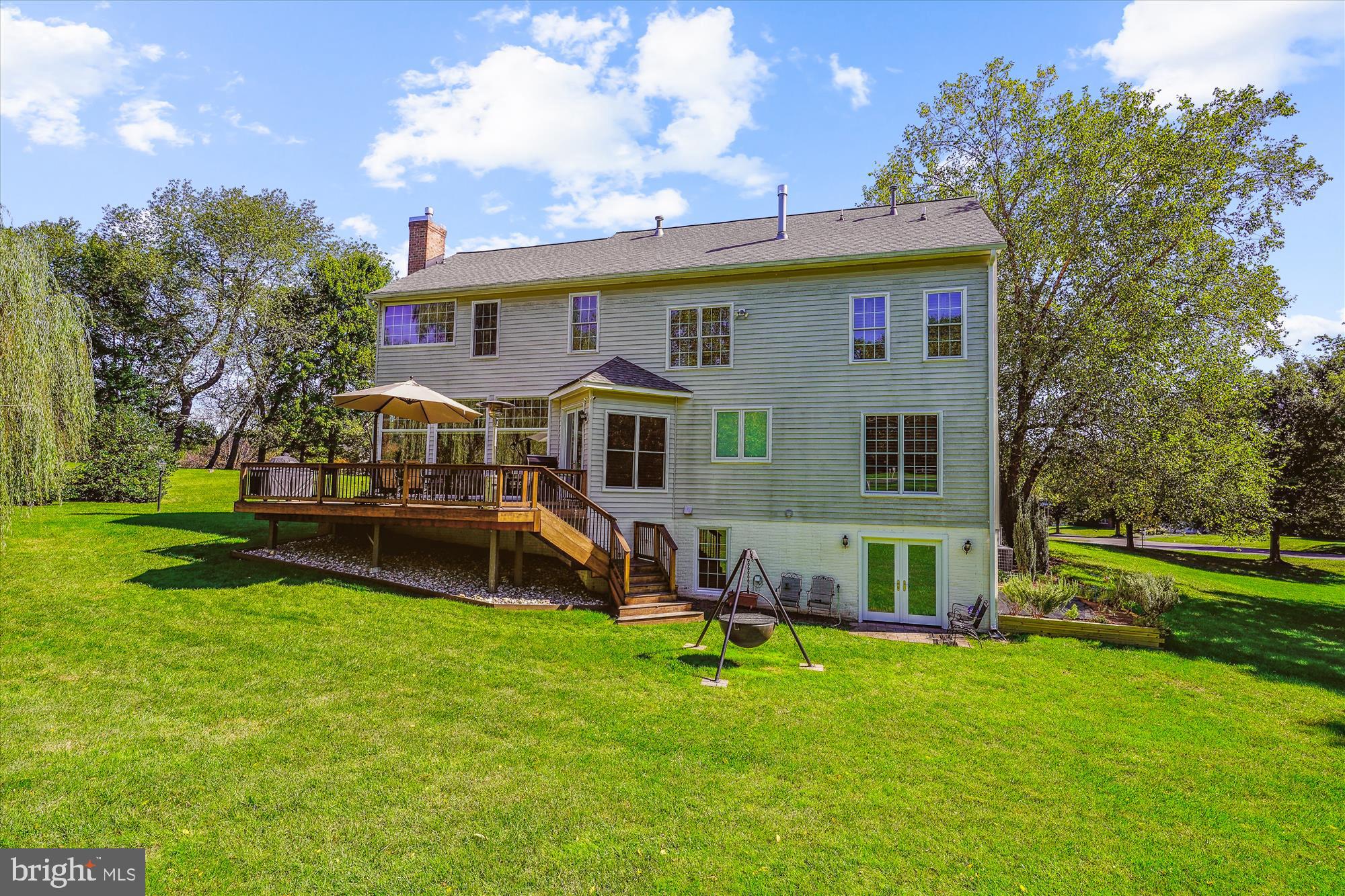1162 Meadowlook Court Reston, VA 20194 - Photo 81 of 86 Fantastic Custom Rear Deck with Steps Down to Yard