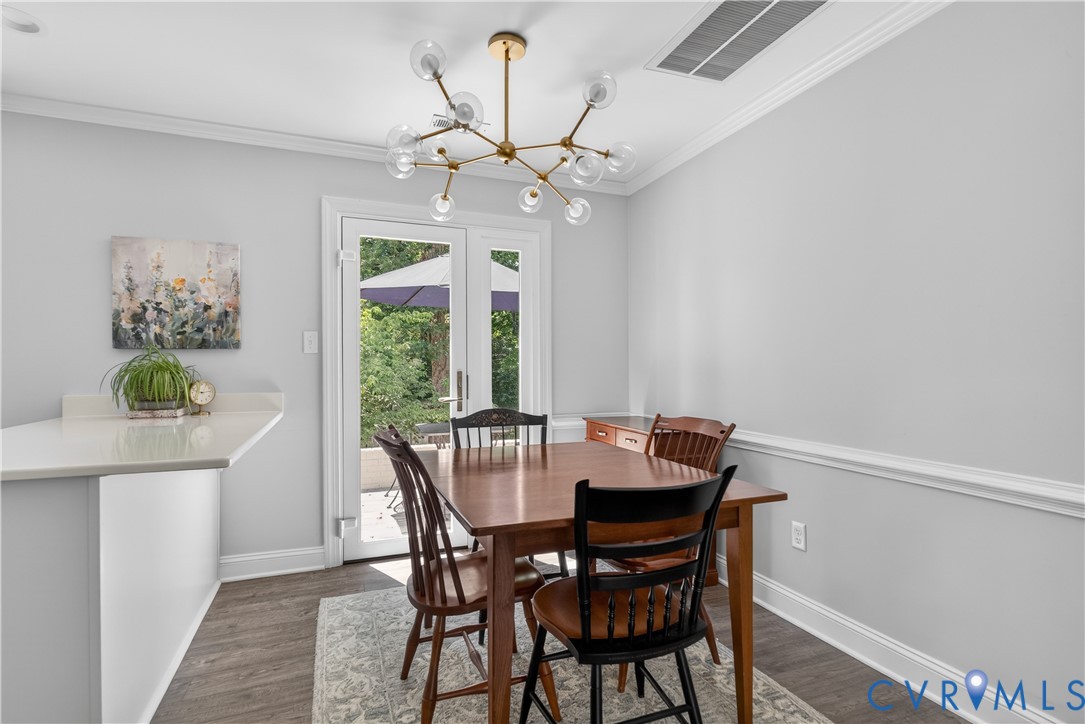1220 Santa Anna Road Henrico, VA 23229 - Photo 7 of 30 Open kitchen and dining area with new door to deck